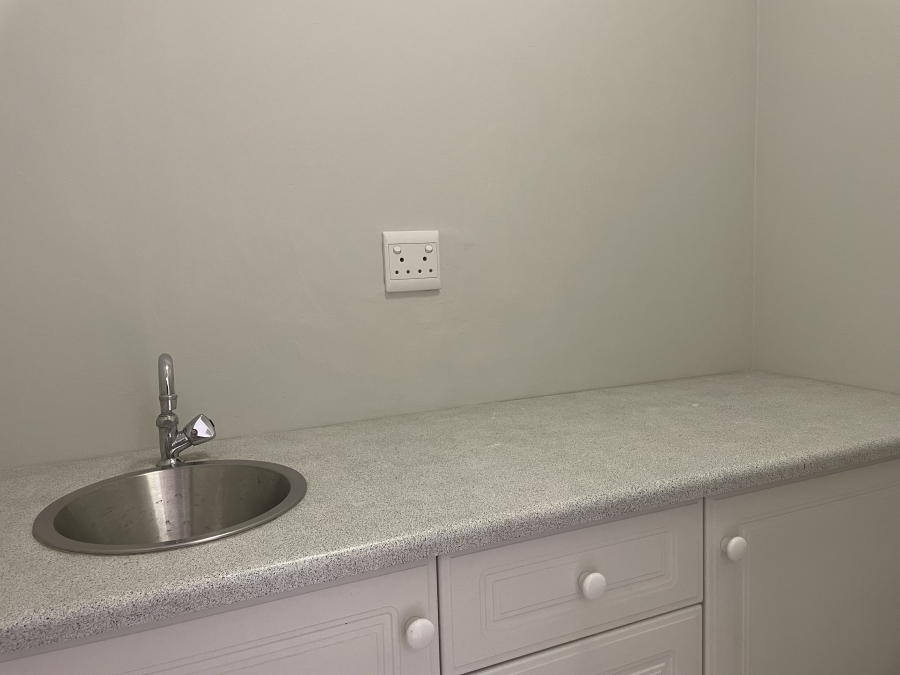 4 Bedroom Property for Sale in Middedorp Western Cape